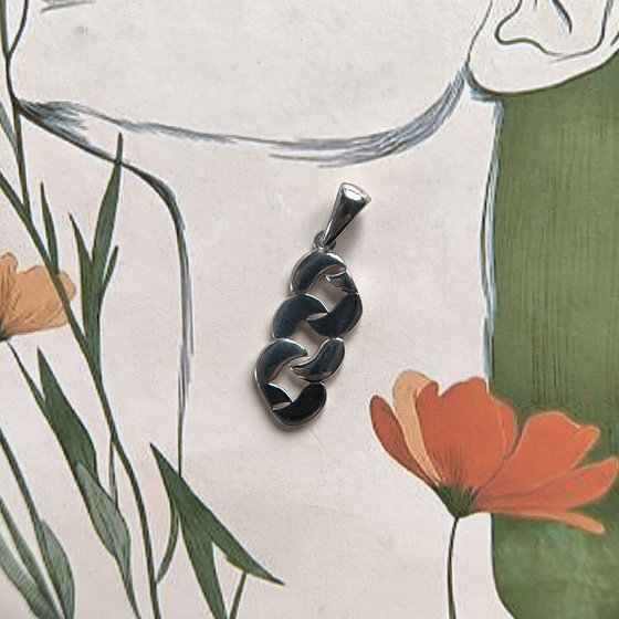 Серебряная подвеска без камней