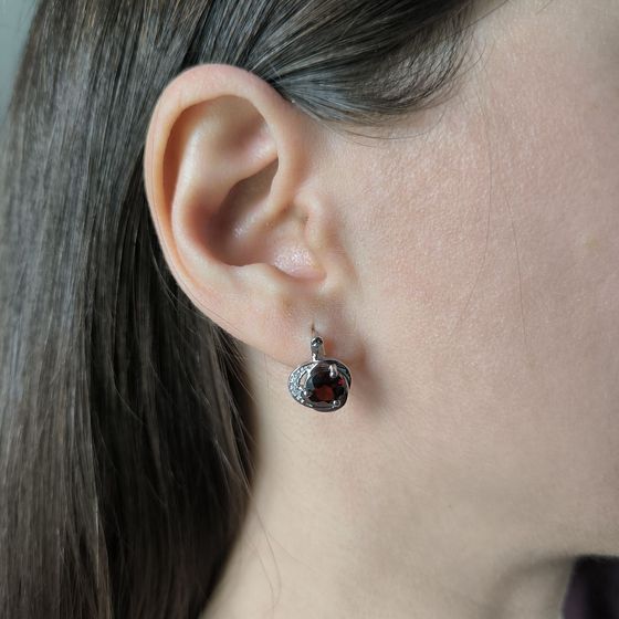 Серебряные серьги с гранатом 3.047ct