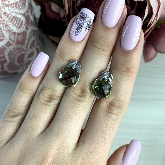 Серебряные серьги с султанитом 7.337ct