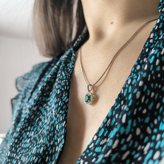 Серебряная подвеска с изумрудом nano 0.9ct