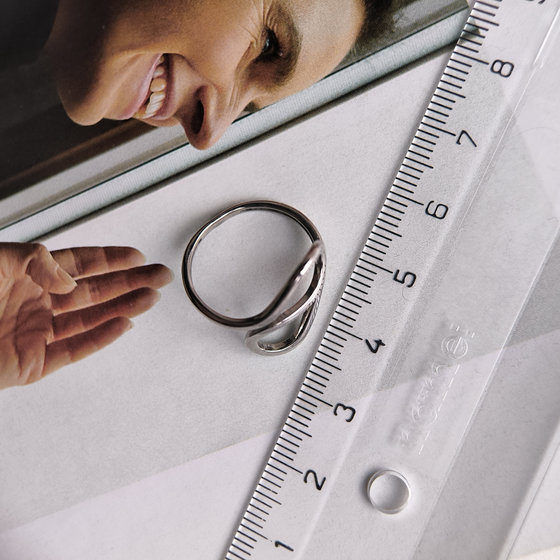 Серебряное кольцо без камней