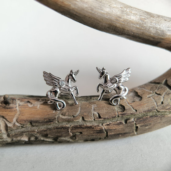 Серебряные серьги с фианитами