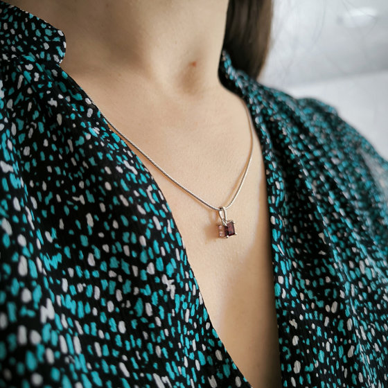 Серебряная подвеска с гранатом 0.85ct