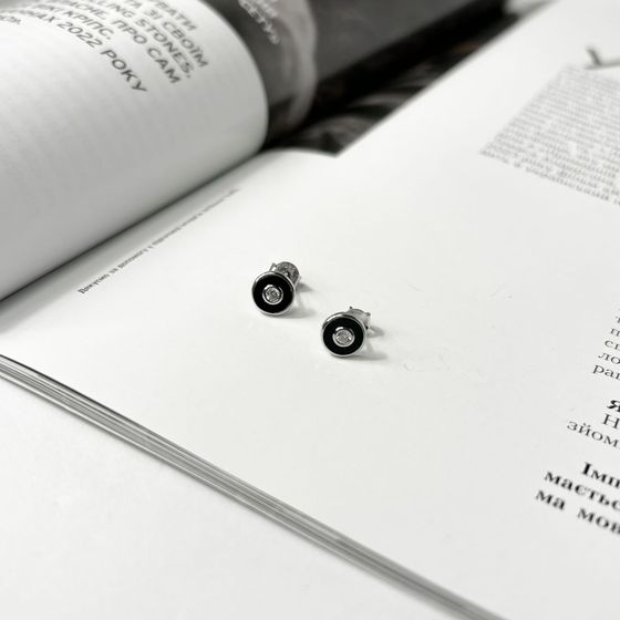 Silver earrings with yemallu