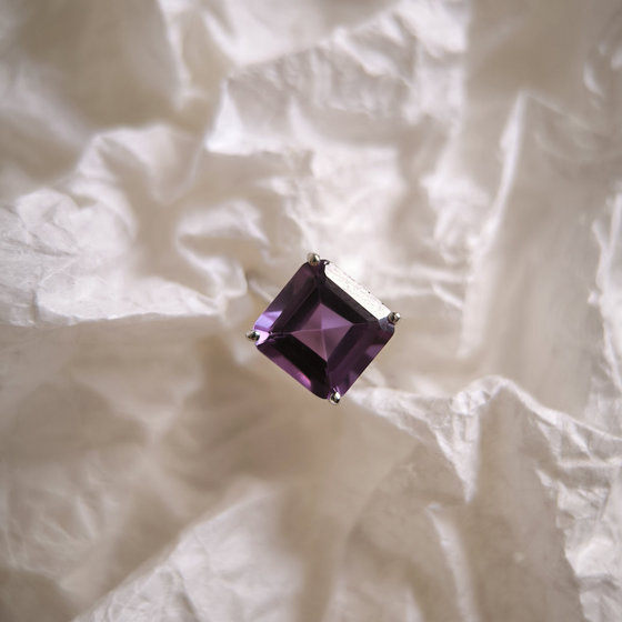 Silver ring with a 6.275-carat alexandrite