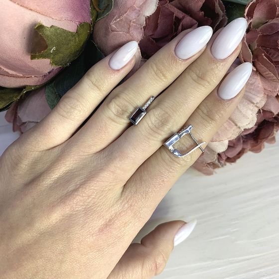 Серебряные серьги с гранатом 1.262ct