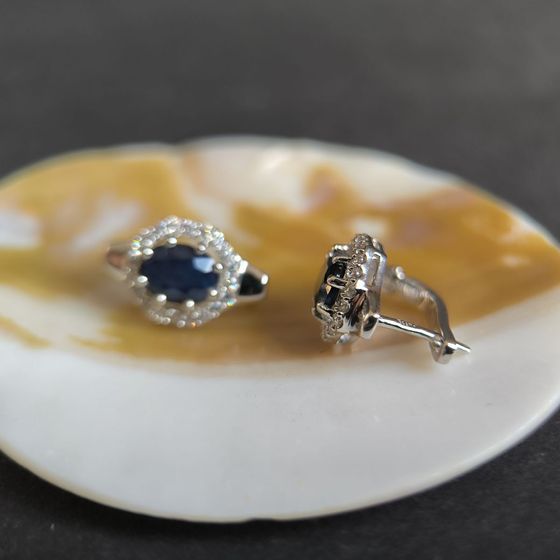 Sterling silver earrings with sapphire 4.21ct, pave diamonds