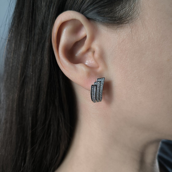 Серебряные серьги с фианитами