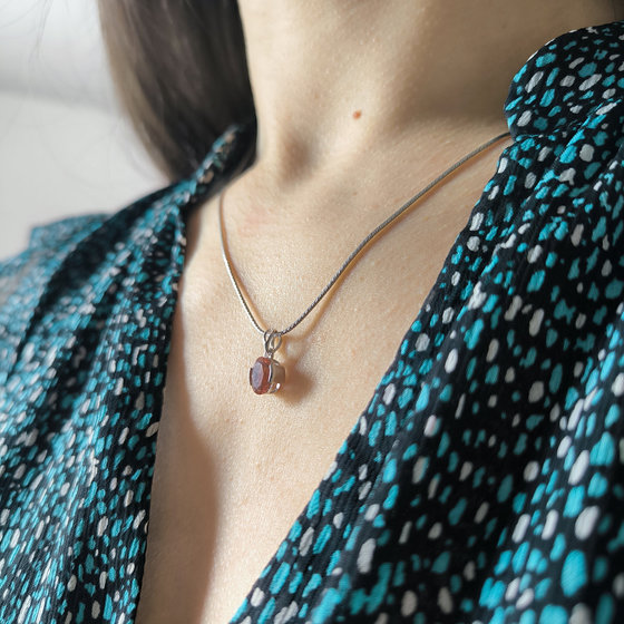 Срібна підвіска з султанітом 1.172ct