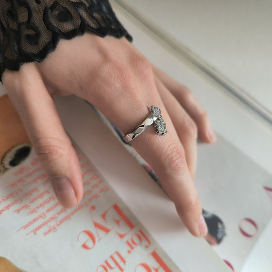 Серебряное кольцо с фианитами 0.32ct