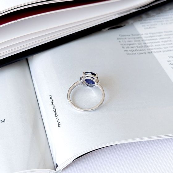 Срібна каблучка з сапфіром 3.873ct, фіанітами