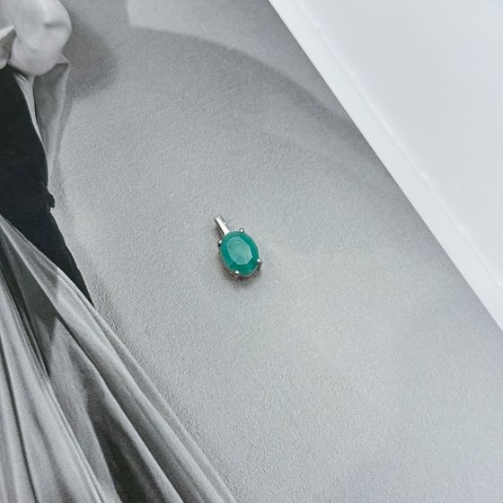 Серебряная подвеска с изумрудом 2.357ct