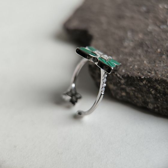Silver ring with malachite, fianites