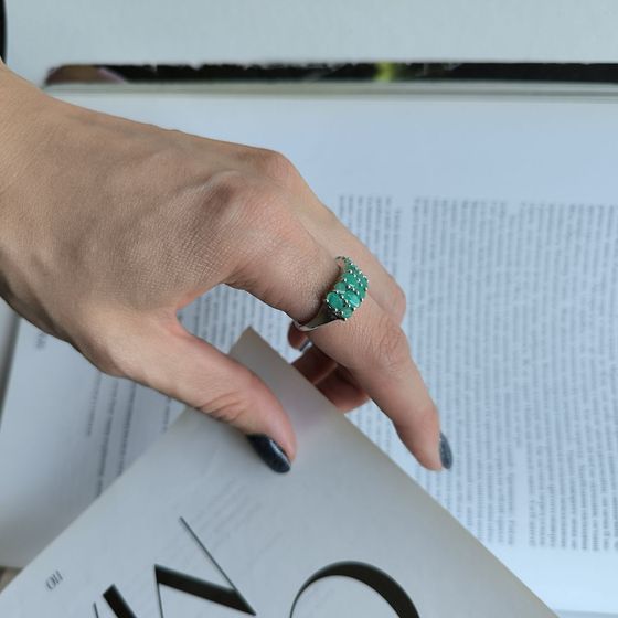 Серебряное кольцо с изумрудом 2.458ct