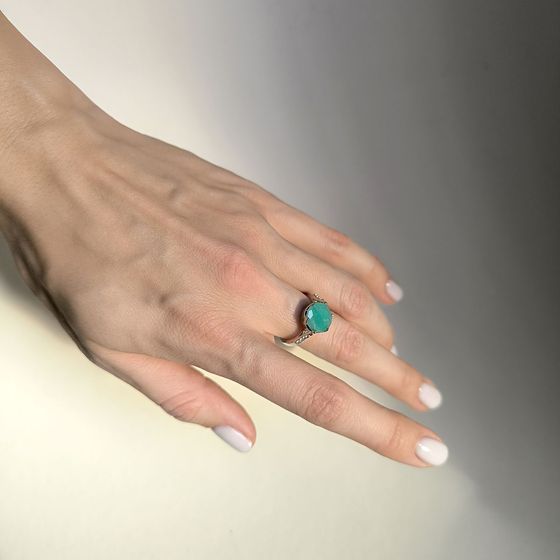 Silver ring with emerald