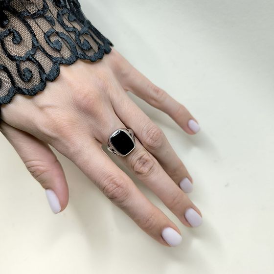 Silver ring with onyx