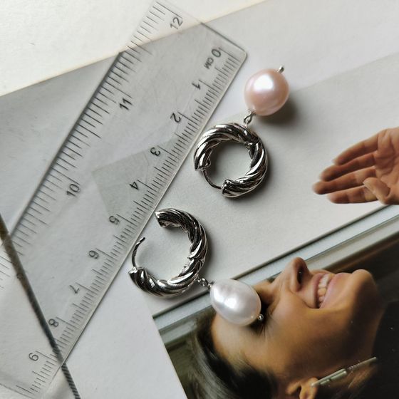 Silver earrings with baroque pearls