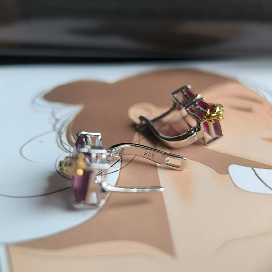 Серебряные серьги с рубином 4.188ct