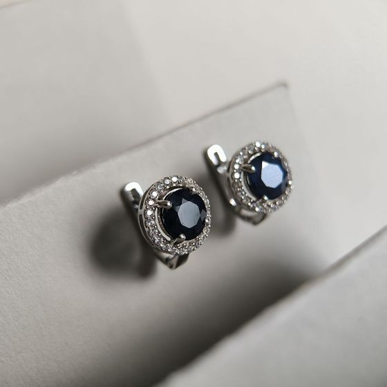 Срібні сережки з сапфіром 5.916ct, фіанітами