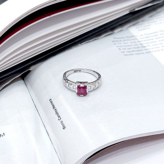 Срібна каблучка з рубіном 0.883ct