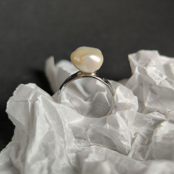 Silver ring with baroque pearls