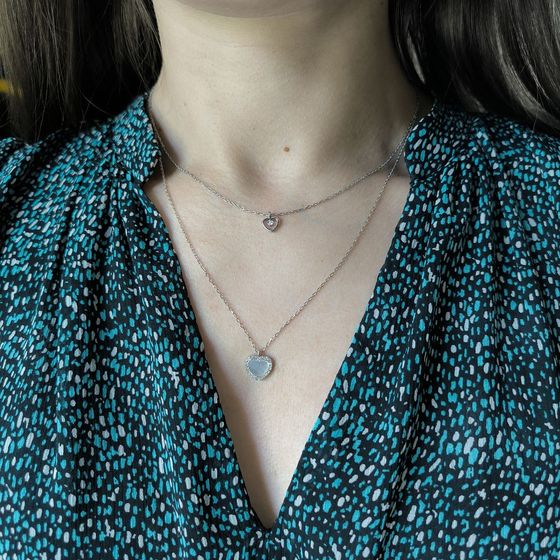 Серебряное колье с перламутром, фианитами