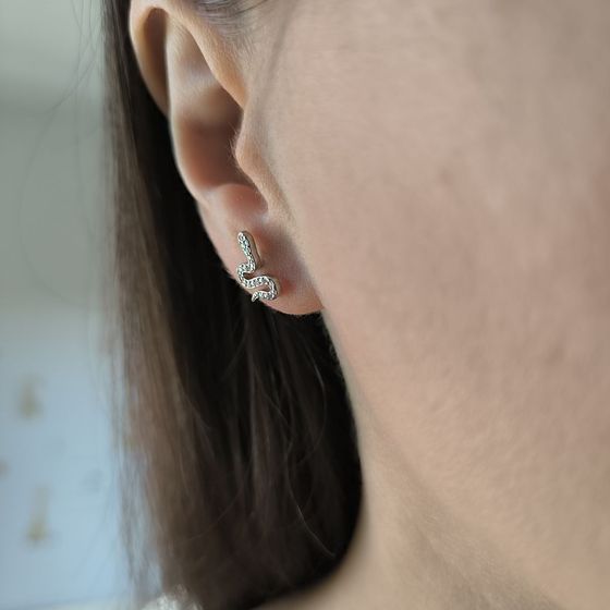 Серебряные серьги с фианитами