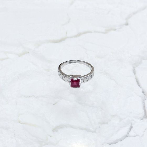 Срібна каблучка з рубіном 0.883ct
