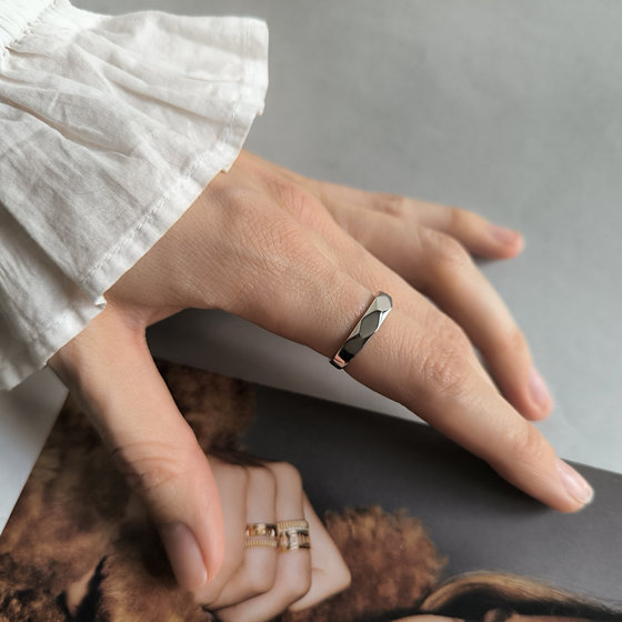 Серебряное кольцо без камней