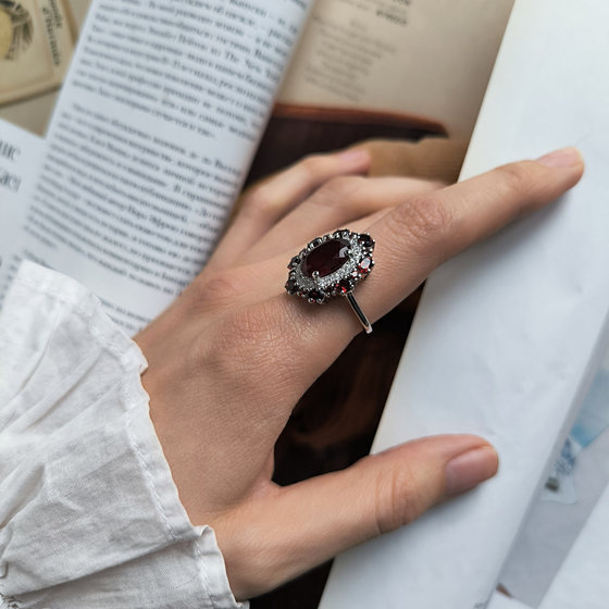 Серебряное кольцо с гранатом nano, гранатом