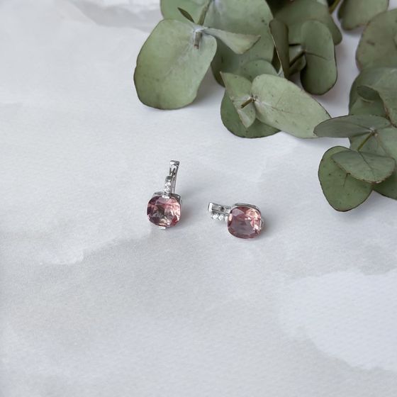Silver earrings with sultana