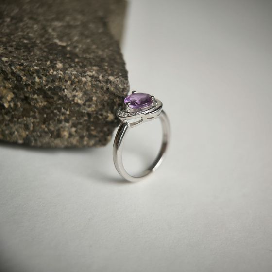 Silver ring with alexandrite