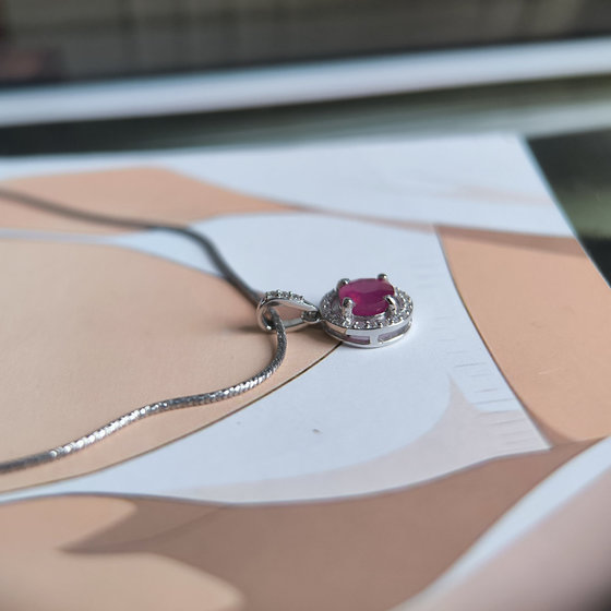 Серебряная подвеска с рубином 1.5ct, фианитами