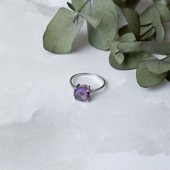Silver ring with alexandrite