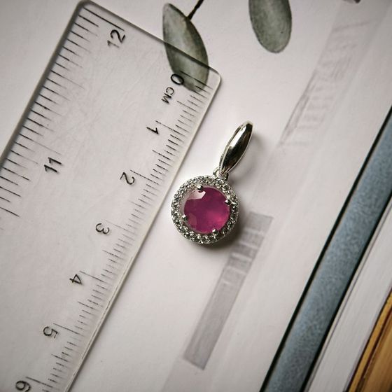 Серебряная подвеска с рубином 3.187ct