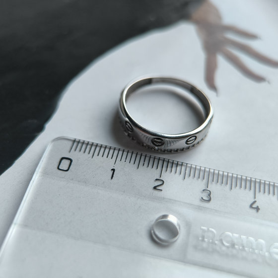 Серебряное кольцо с фианитами