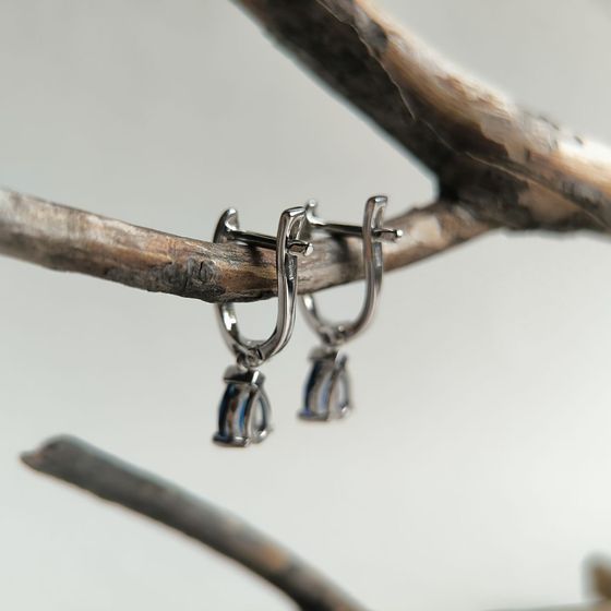Silver earrings with sapphire nano 1.033ct