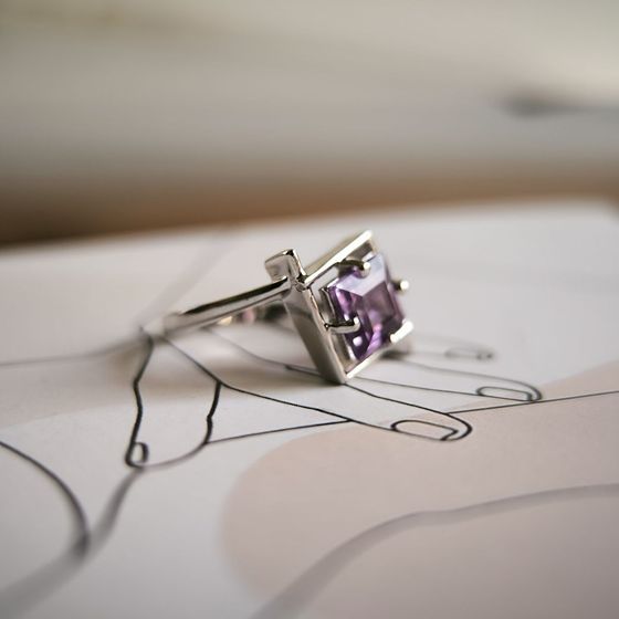 Silver ring with amethyst 1.492ct