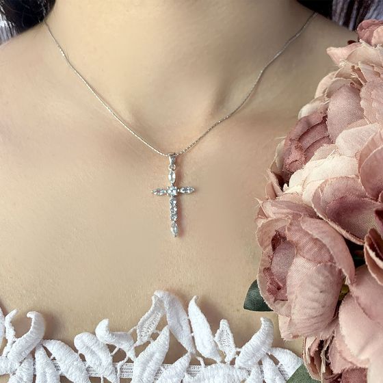 Срібний хрестик з топазом 1.98ct