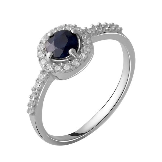 Silver ring with a 1.028-carat sapphire
