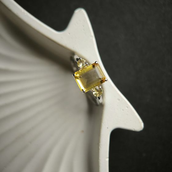 Silver ring with a 2.276ct nano citrine