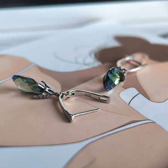 Серебряные серьги с мистик топазом 6.67ct