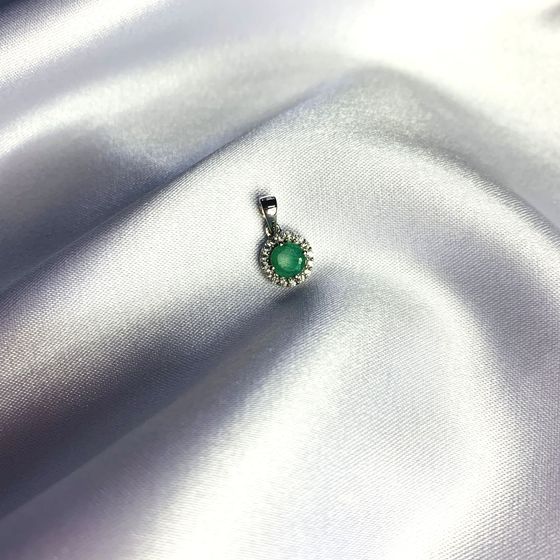 Серебряная подвеска с изумрудом 0.733ct