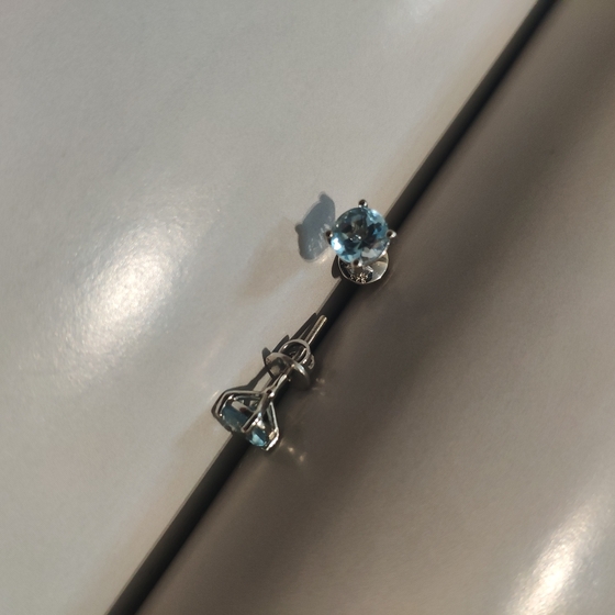 Серебряные серьги с топазом 1.995ct