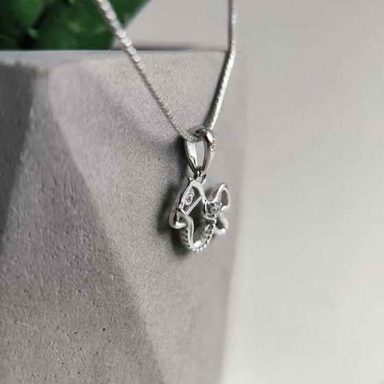 Серебряная подвеска с фианитами