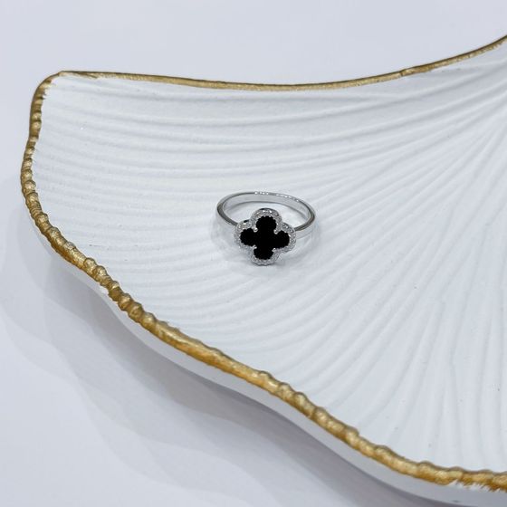 Silver ring with onyx, fianites
