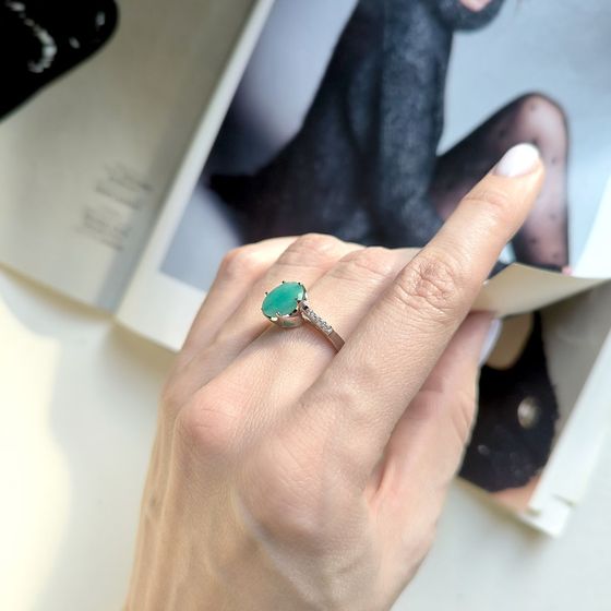 Silver ring with emerald