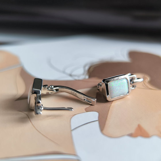 Серебряные серьги с опалом 1ct