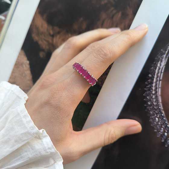 Серебряное кольцо с рубином 3.552ct