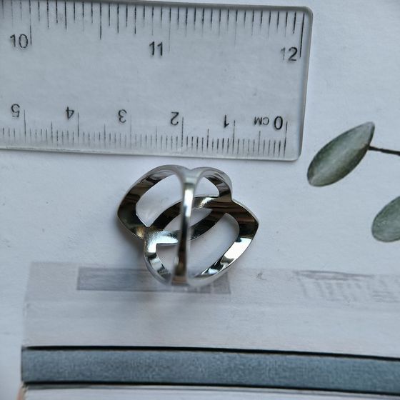 Серебряное кольцо без камней